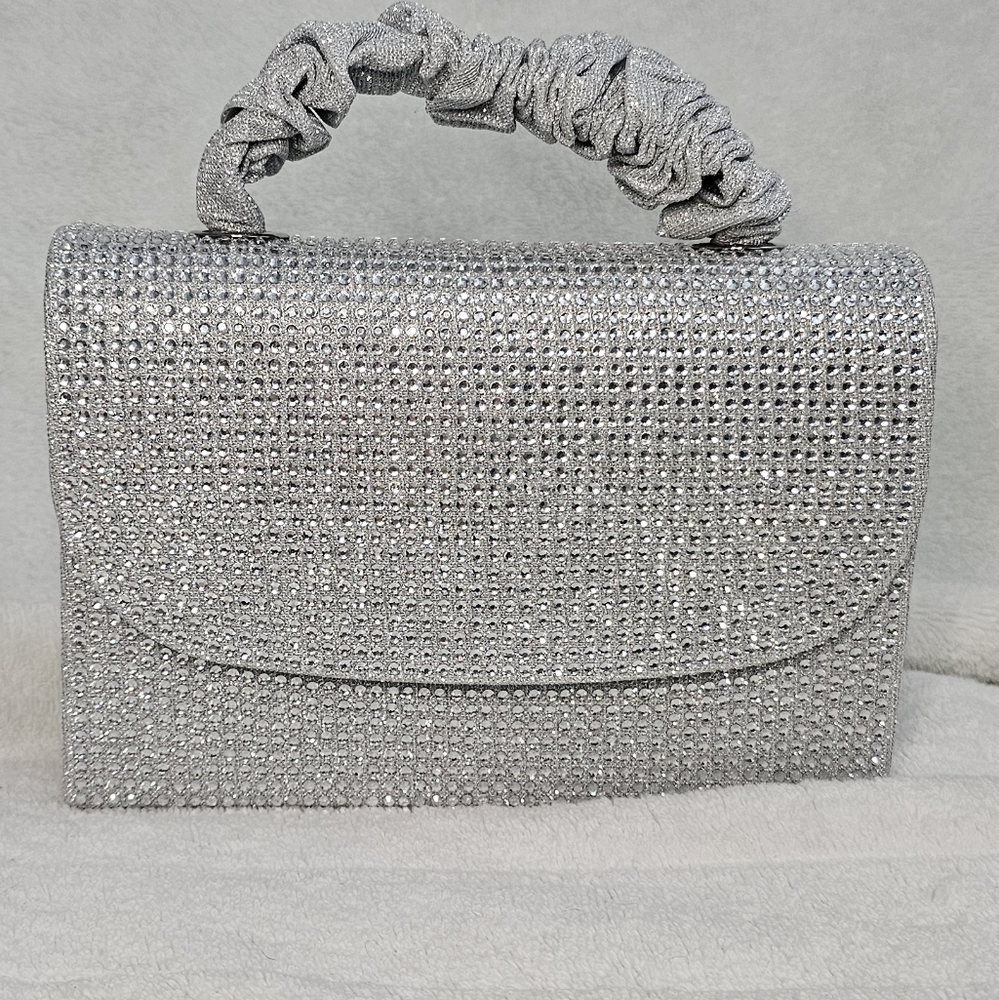 Glamorous Silver Rhinestone Evening Clutch